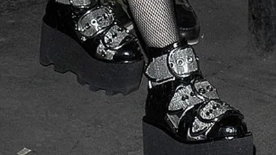 Мадонна продолжает шокировать - теперь обувью