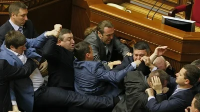 Самые зрелищные драки украинских политиков