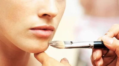 Урок макияжа: учимся правильно наносить тональный крем