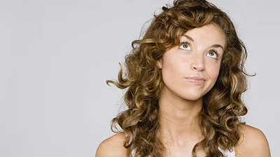 Накрутить волосы поможет футболка