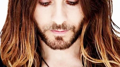 Джаред Лето избавился от роскошной шевелюры и бороды