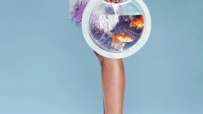 Сумка-аквариум шокировала модный мир