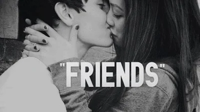 Странная дружба: как вести себя с подругами твоего парня