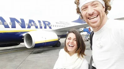 Идеальная свадьба: пара поженилась 38 раз в разных странах