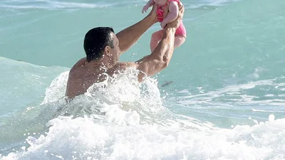 Радует глаз: Владимир Кличко наслаждается ролью отца