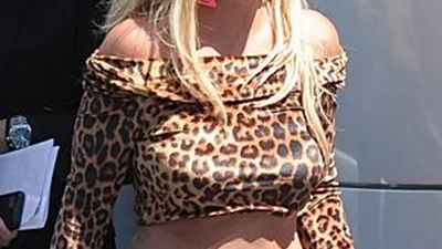 Плоский живот Бритни Спирс уже не тот