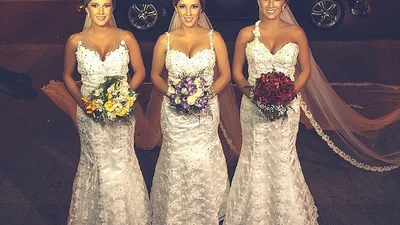 Это чудо: три девушки-близняшки одновременно вышли замуж