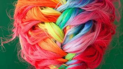 Модная прическа: все цвета радуги на голове