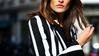 20 модных идей, как носить вещи в полоску