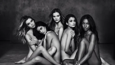 Новые ангелы Victoria’s Secret показали голые тела