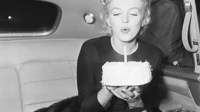 53 роки потому: Мерилін Монро співає легендарне Happy Birthday президенту