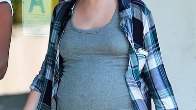 "Сплетница" Лейтон Мистер скоро станет мамой