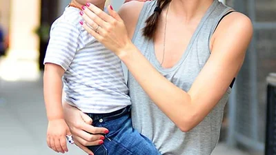 Самые стройные звездные мамочки