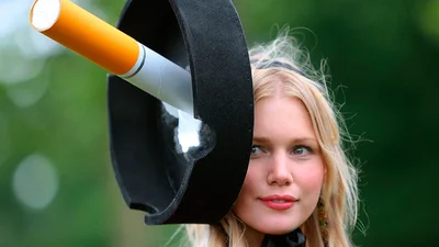 Найнеймовірніші капелюшки за всю історію королівських перегонів