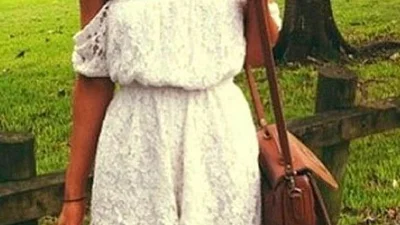 11 стильных платьев с открытыми плечами