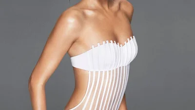 Горячая штучка: лучшие фото Кары Делевинь в бикини