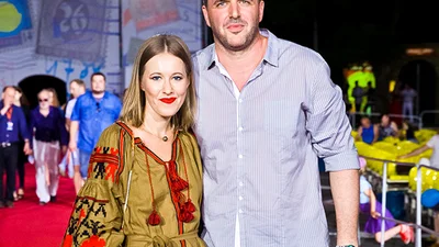 Ксения Собчак ответила российским журналистам за украинскую вышиванку