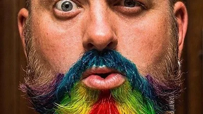 Новый мужской тренд - разноцветная борода