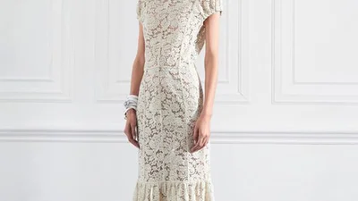 Виктория Бекхэм удивила неординарной коллекцией одежды