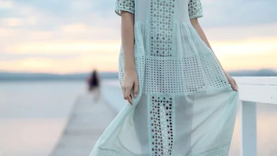 Слиться с толпой: мода на пастельные приглушенные цвета