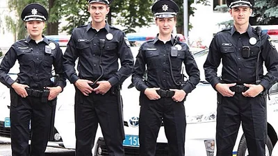 Стражи порядка: стильные фото новой полиции Киева