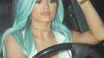 Кайли Дженнер кардинально изменила стиль