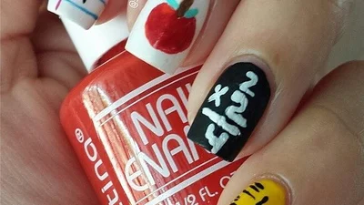 Назад в школу: идеи маникюра, которые напомнят об учебе