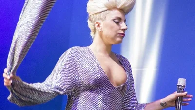 Самые откровенные сценические наряды Леди Гаги