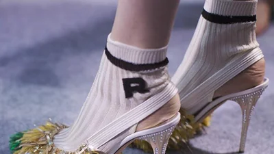 Самый странный модный тренд: мохнатая обувь