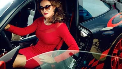 12 женских нарядов Кэйтлин Дженнер