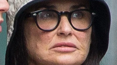 Деми Мур шокировала лицом без макияжа