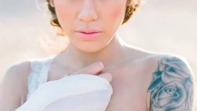 Потрясающие фото невест с тату