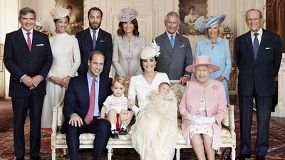 Официальная фотосессия королевской семьи в новом составе