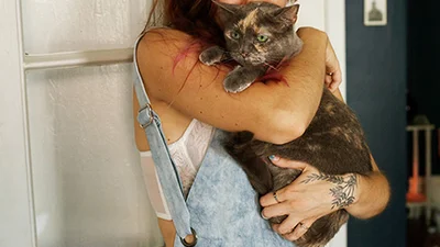 Няшність зашкалює: красиві дівчата та їхні коти