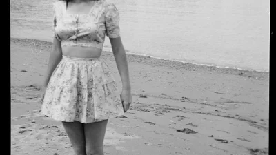 Фото легендарных знаменитостей на пляже