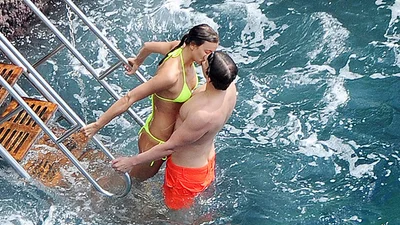 Звезды в бикини: шикарный отдых знаменитостей