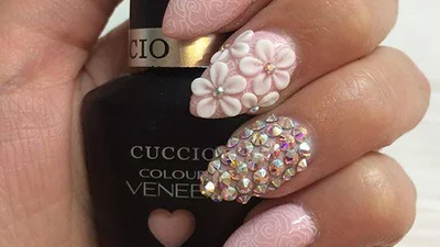 Красивый на картинке, но ужасный для жизни маникюр