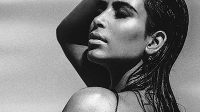 В стиле ню: Ким Кардашьян в откровенной фотосессии