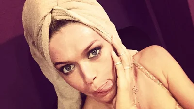 Звездная жизнь: летние фото из Инстаграма Веры Брежневой