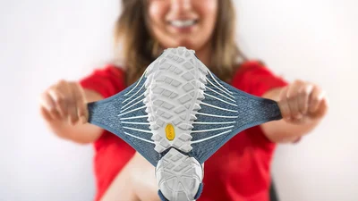 Обувь будущего: японцы опять создали странные кроссовки