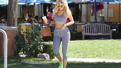 Кайли Дженнер заворожила сексуальной фигурой после тренировки