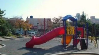 Генії будівництва: безглузді фото архітектури, що викликають істерику