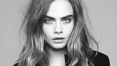 Из супермодели в супергероя: Кара Делевинь опубликовала очень сексуальное фото