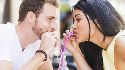 Свидания онлайн: о чем думает девушка, собираясь на встречу