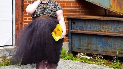 Полная мода: блогерша в теле покорила своим стилем