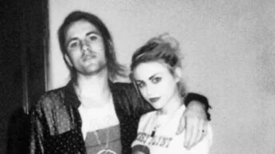 Дочь Курта Кобейна вышла замуж за копию отца