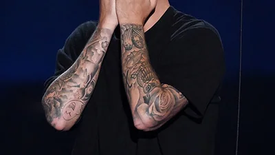 Джастин Бибер расплакался прямо на сцене