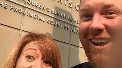 Никакой драмы: позитивные селфи после развода