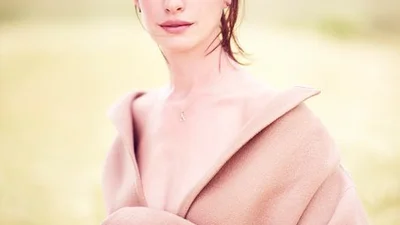 Энн Хэтуэй снялась в красивой фотосессии для глянца