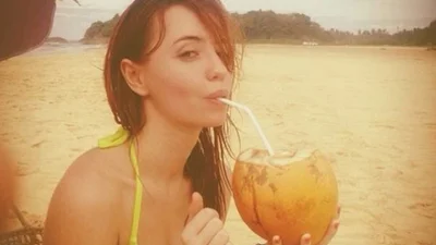 Надя Дорофеева показала красоту без макияжа